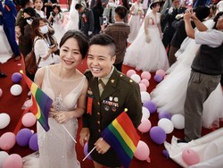 Militer Taiwan Libatkan Pasangan LGBT dalam Acara Pernikahan Massal