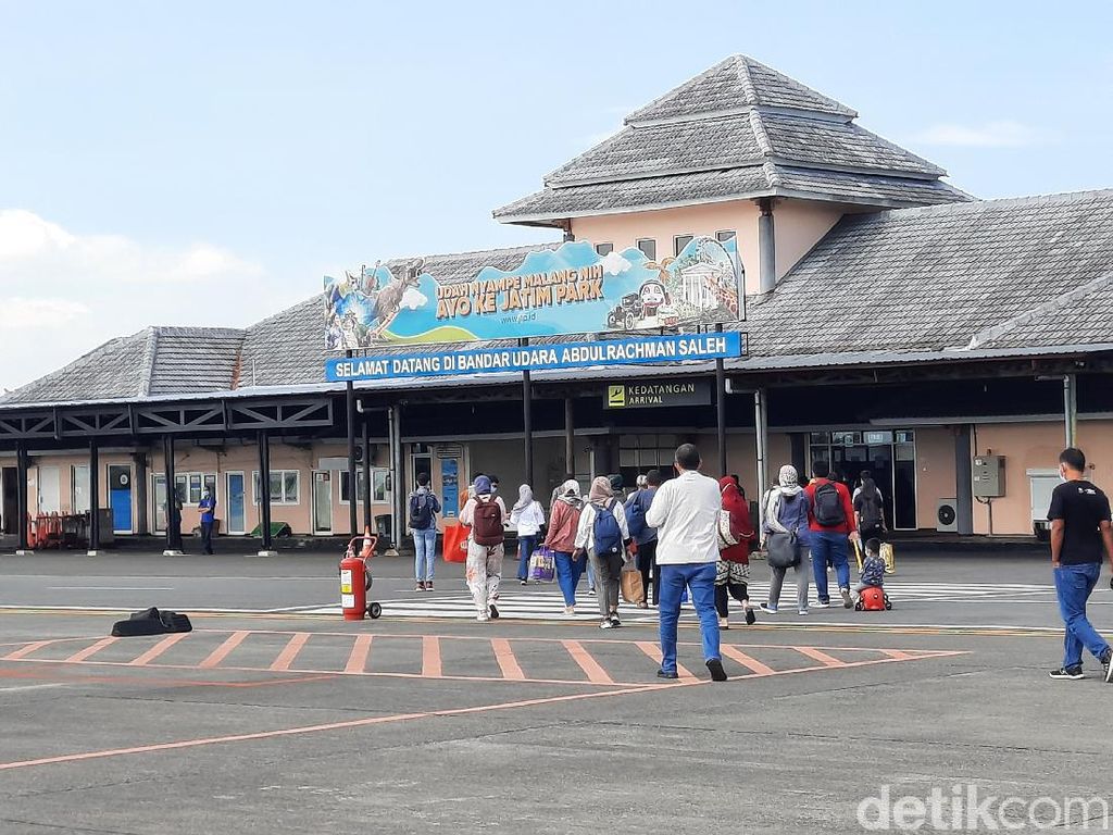 Semeru Erupsi, Aktivitas Penerbangan di Malang Masih Aman Semeru Erupsi, Aktivitas Penerbangan di Malang Masih Aman