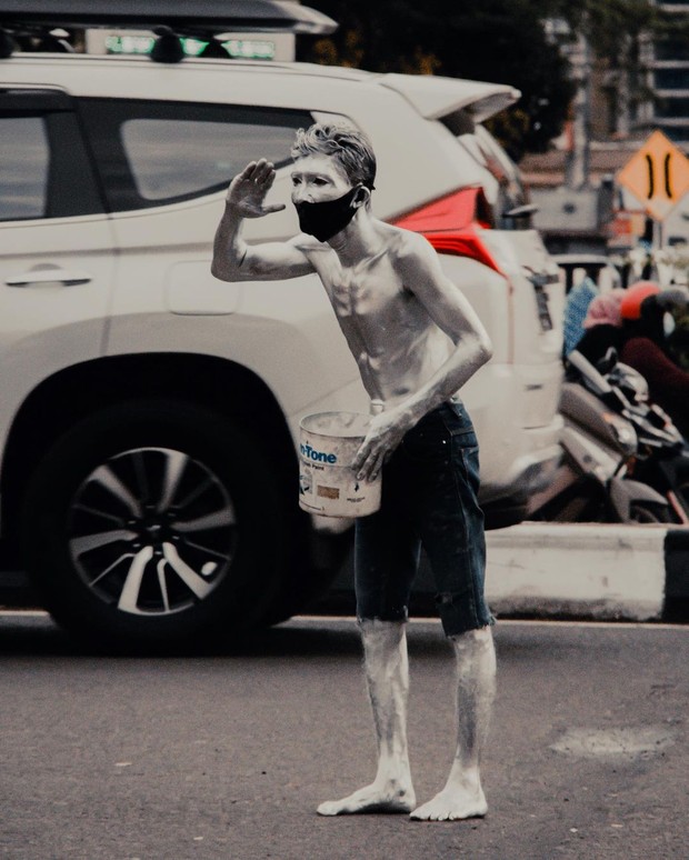 penghasilan manusia silver/sumber:instagram.com/wordrimau/ penghasilan manusia silver