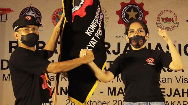 Momen Rieke Diah Pitaloka Hadiri Rakernas III KRPI