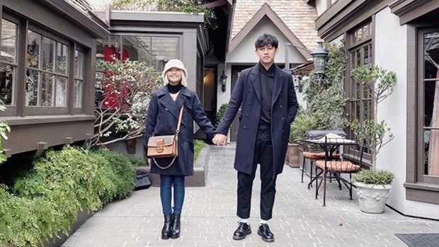 artis mungil Rinni Wulandari dan Jevin Julian sang suami