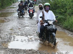 Video: Apakah Genangan Air di Jalan Termasuk Najis?
