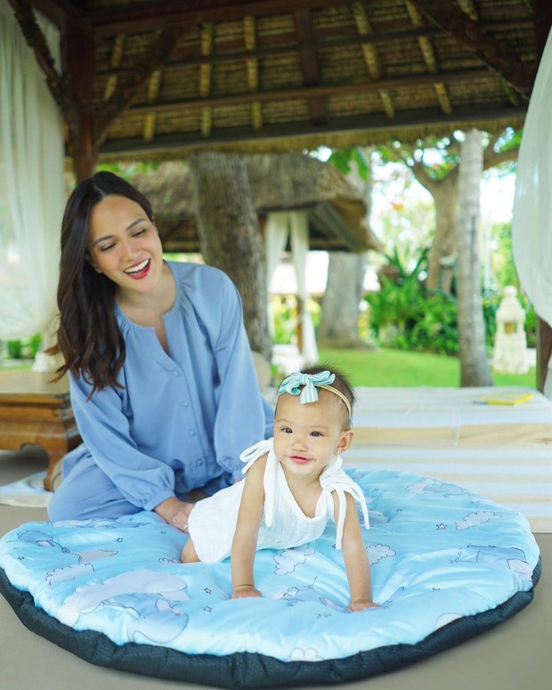 Skincare Shandy Aulia/Instagram @shandyaulia