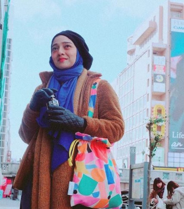 5 Aksesoris Hijab  ala Chiki Fawzi