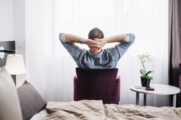 Mungkin sudah waktunya untuk meletakkan handphone dan memainkan jari kamu atau mungkin melihat cat dinding rumah kamu, karena penelitian telah menemukan bahwa kebosanan sebenarnya dapat memacu kreativitas.