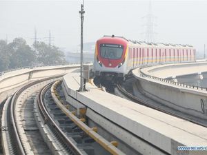 Dibangun China, Ini Penampakan MRT di Pakistan