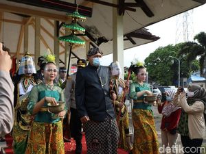 Begini Momen Jamasan Pusaka Kyai Pradah Saat Pandemi COVID-19