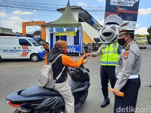Kebahagiaan Warga Ngawi Dapat Hadiah Saat Operasi Zebra Semeru Kebahagiaan Warga Ngawi Dapat Hadiah Saat Operasi Zebra Semeru