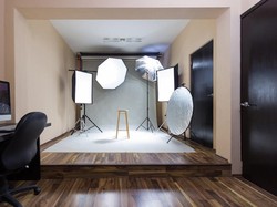 Buat Studio Foto Profesional di Rumah, Siapa Takut?