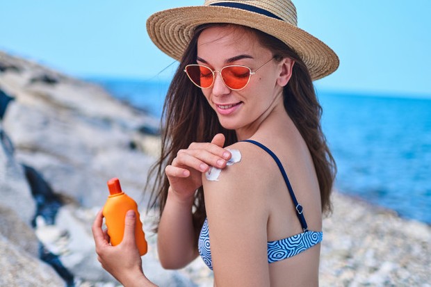 Perbedaan sunscreen dan sunblock