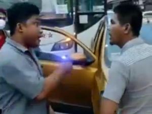Viral Pengemudi Bus-Mobil Pribadi Cekcok di Bekasi, Begini Kejadiannya