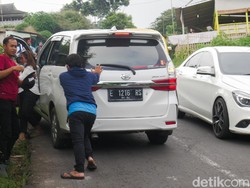 Mobil Matic Mogok Enggak Boleh Didorong, Mitos atau Fakta?