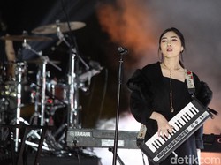 Tampil di DHot Music Day, Berikut Profil Isyana Sarasvati