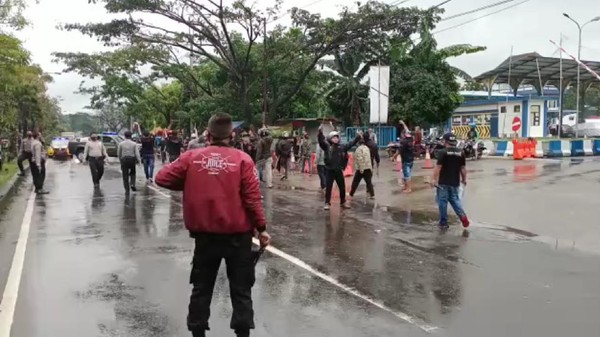 Dua kelompok ormas terlibat bentrok di Kota Sukabumi