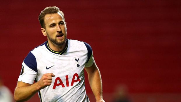 ANTWERPEN, BELGIUM - OCTOBER 29: Harry Kane of Tottenham Hotspur Football Club in action during the UEFA Europa League Group J stage match between Royal Antwerp and Tottenham Hotspur at Bosuilstadion on October 29, 2020 in Antwerpen, Belgium. (Photo by Dean Mouhtaropoulos/Getty Images)