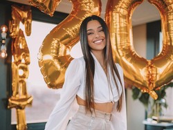  Marta Diaz merupakan gadis asal Spanyol yang masih berusia 20 tahun. Tiga tahun lebih muda dari Reguilon (Instagram)