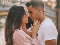 Sergio Reguilon punya kekasih bernama Marta Diaz. Masuk daftar WAGs baru di Spurs nih! (Instagram)