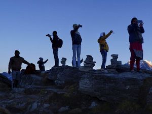 Hamparan Sampah di Pegunungan Himalaya Hamparan Sampah di Pegunungan Himalaya