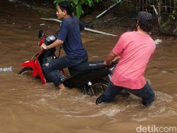 Pertolongan Pertama Setelah Motor Terendam Banjir