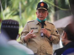 Nasrul Abit Janji Akan Gratiskan Kegiatan di Masjid Raya Sumbar