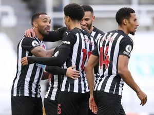 Newcastle Vs Everton: The Toffees Tumbang 1-2