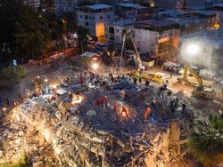 Tim SAR Terus Cari Korban Gempa Turki