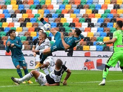 Zlatan Ibrahimovic Terbang