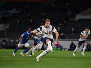 Penalti Kane Bawa Tottenham Ungguli Brighton di Babak I