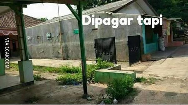 10 Desain Pagar Nyeleneh, Bikin Maling Gagal Paham & Garuk-garuk Kepala