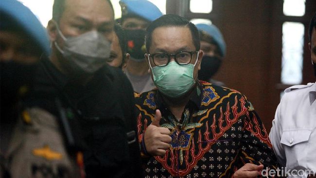 Saksi Ini Cerita Ditemui Tommy Sumardi-Anita Kolopaking oleh Brigjen Prasetijo Saksi Ini Cerita Ditemui Tommy Sumardi-Anita Kolopaking oleh Brigjen Prasetijo
