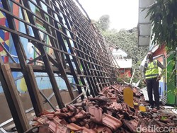 Setahun Berlalu, Gedung SDN Gentong Pasuruan Kembali Ambruk