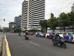Massa Demo Kedubes Prancis Bubar, Lalin di Jalan MH Thamrin Dibuka Kembali