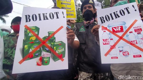 Massa Ormas Islam Geruduk Kantor Perdagangan Prancis di Surabaya