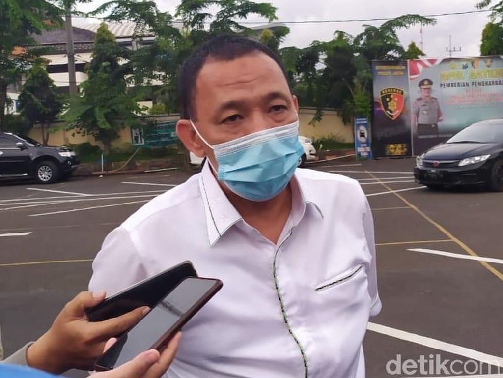 Dinilai Lakukan Kebohongan Publik Saat Kampanye, Risma Diadukan ke Polisi Dinilai Lakukan Kebohongan Publik Saat Kampanye, Risma Diadukan ke Polisi