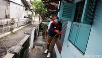 Penyemprotan Disinfektan di Yogyakarta Pasca Libur Panjang