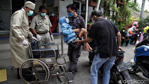 Potret Perjuangan Pelayan Kesehatan di Tingkat Kecamatan