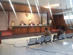 Buat Kontrak Fiktif, Eks Dirut PT DI Didakwa Korupsi Rp 2 Miliar