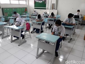 Siswa SMP Solo Mulai Uji Coba Sekolah Tatap Muka Lusa Siswa SMP Solo Mulai Uji Coba Sekolah Tatap Muka Lusa