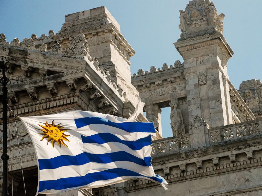 Karena Liburan Tak Sepadan dengan Kehilangan Nyawa, Uruguay Buka 2021 Karena Liburan Tak Sepadan dengan Kehilangan Nyawa, Uruguay Buka 2021