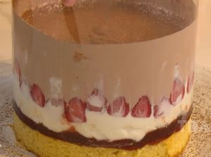 Masak Masak : Chocolate Strawberry Lava Cake yang Lagi Tren