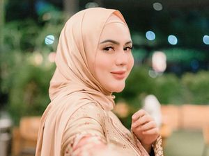 Anggita Sari Dituding Lepas Hijab Gegara Foto Ini