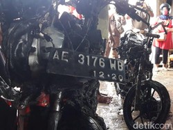 Ditinggal Menggembala Kambing, Dua Motor Warga Ponorogo Ludes Terbakar