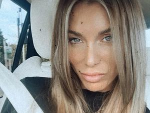 9 Foto Humas Seksi yang Bikin Ryan Giggs Ditangkap karena Dugaan Kekerasan 9 Foto Humas Seksi yang Bikin Ryan Giggs Ditangkap karena Dugaan Kekerasan