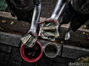 Menghitung Pendapatan Manusia Silver yang Geger Diharamkan MUI Menghitung Pendapatan Manusia Silver yang Geger Diharamkan MUI