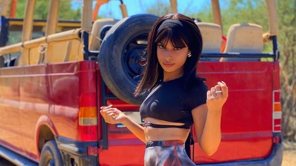 Foto: Model Berpinggang Kecil & Bokong Besar Disebut Tubuhnya Tak Realistis