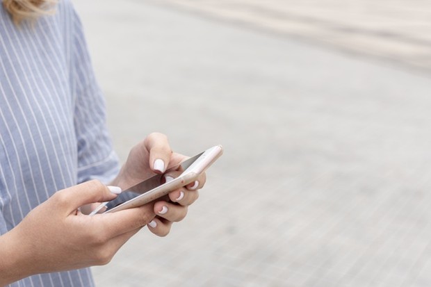 Menyindir seseorang di media sosial juga bisa membuat rasa tidak tenang dan perasaan bersalah.