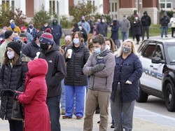 Video Antusiasme Tinggi Warga di Pemilihan Presiden AS 2020