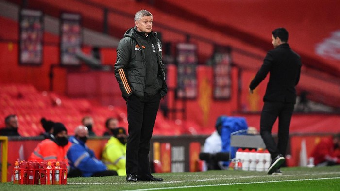 MANCHESTER, ENGLAND - NOVEMBER 01: Ole Gunnar Solskjaer, Manager of Manchester United looks on during the Premier League match between Manchester United and Arsenal at Old Trafford on November 01, 2020 in Manchester, England. Sporting stadiums around the UK remain under strict restrictions due to the Coronavirus Pandemic as Government social distancing laws prohibit fans inside venues resulting in games being played behind closed doors. (Photo by Paul Ellis - Pool/Getty Images)