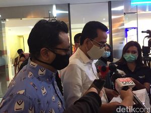 Refly Harun Penuhi Panggilan Bareskrim terkait Ujaran Kebencian Gus Nur Refly Harun Penuhi Panggilan Bareskrim terkait Ujaran Kebencian Gus Nur