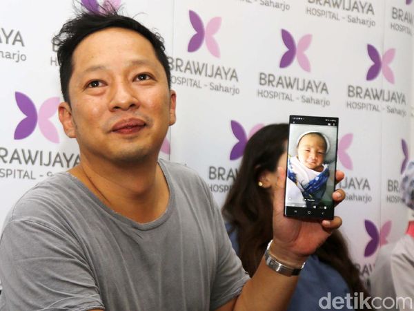 Ini Wajah Putra Kedua Ringgo Agus Rahman